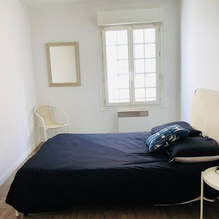 Nicolas26 Apartment ลาโรแชล ภายนอก รูปภาพ